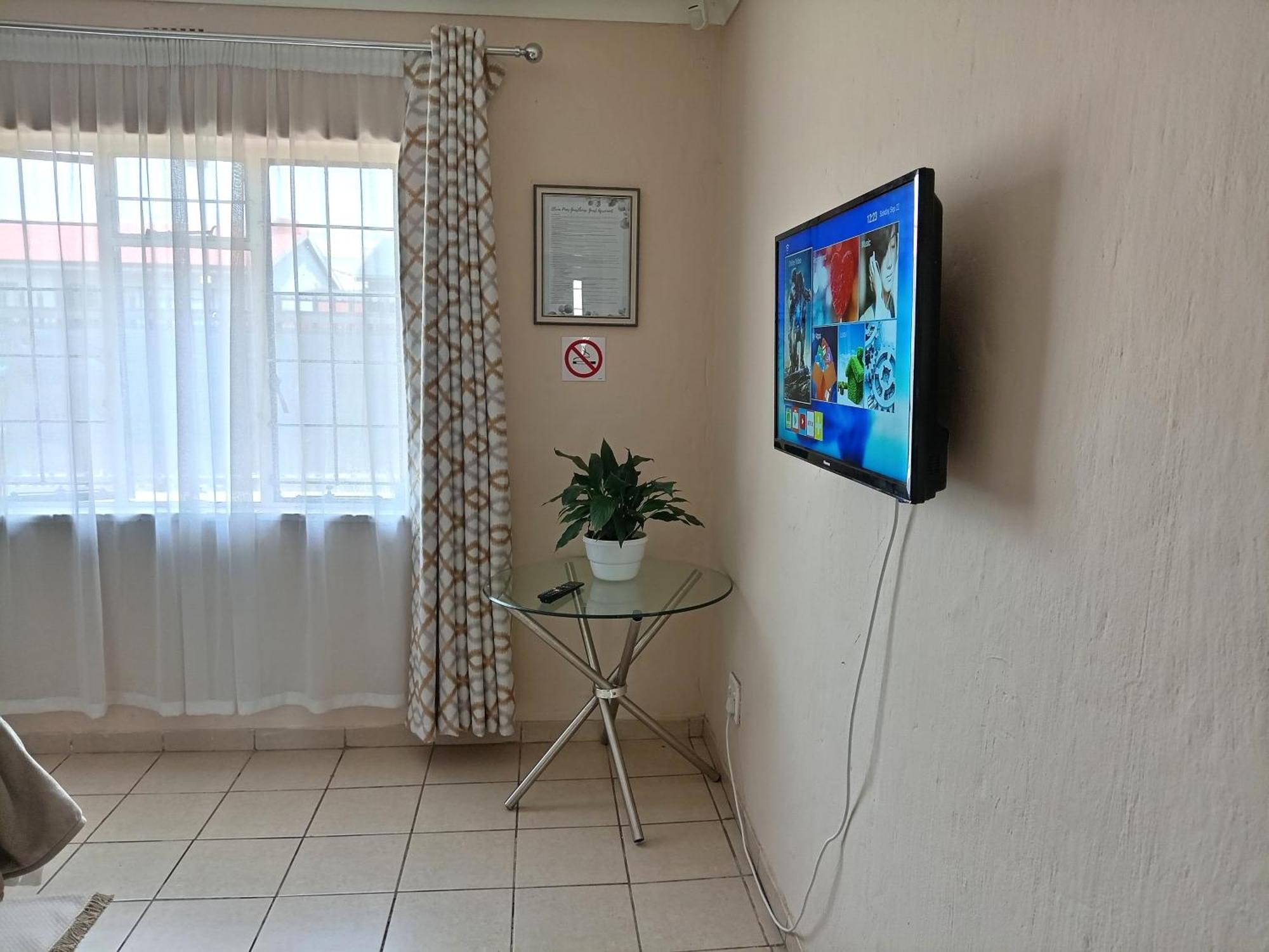 Olivia Pines Guesthouse Крюгерсдорп Экстерьер фото