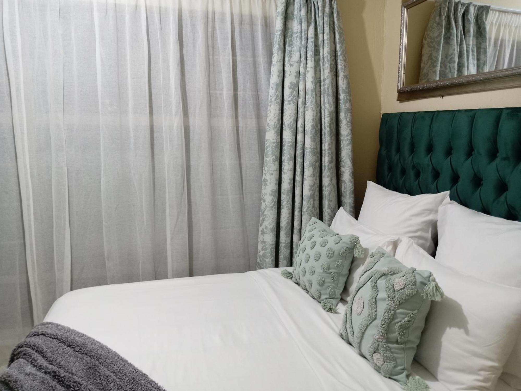 Olivia Pines Guesthouse Крюгерсдорп Экстерьер фото