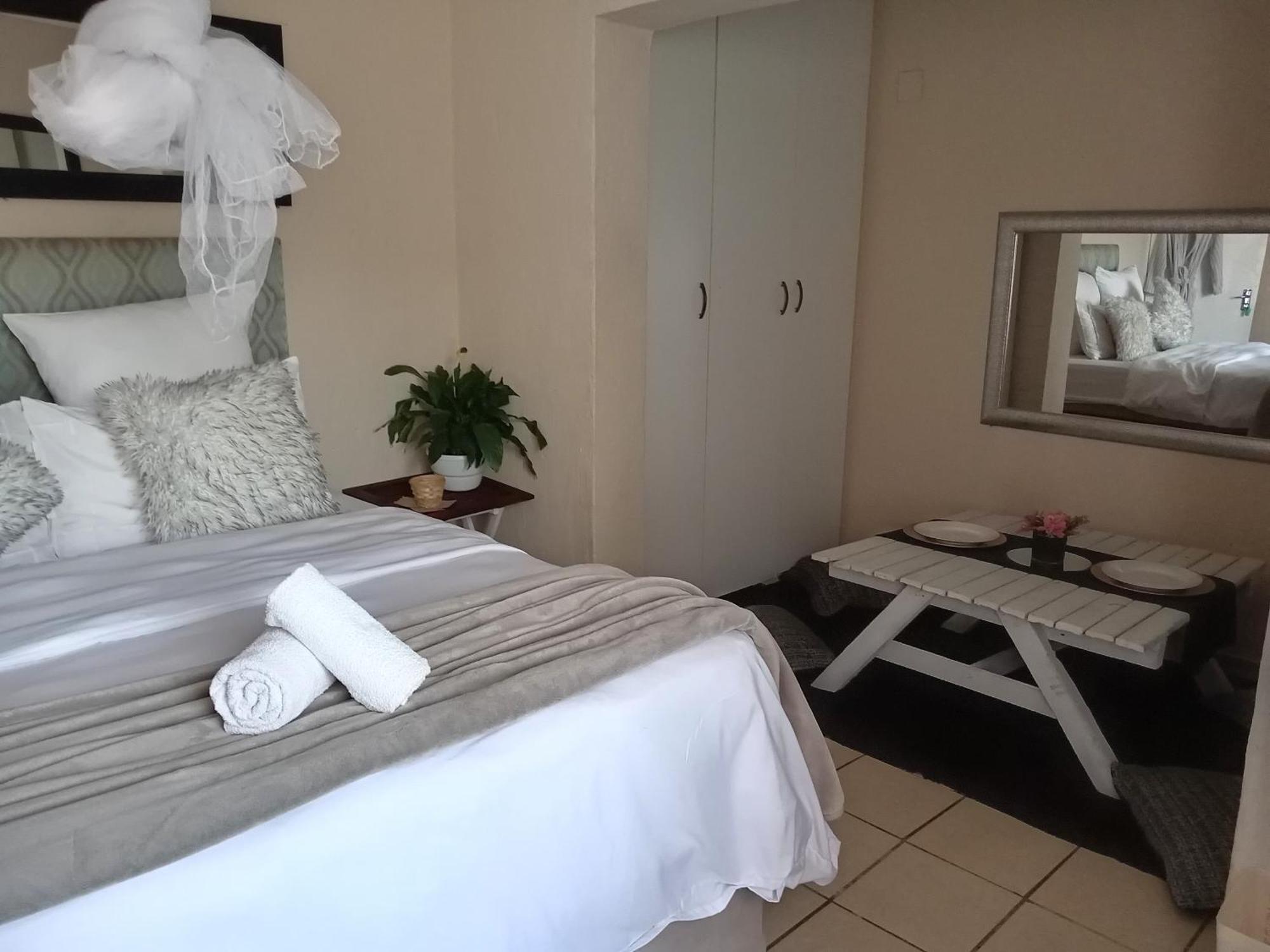 Olivia Pines Guesthouse Крюгерсдорп Экстерьер фото